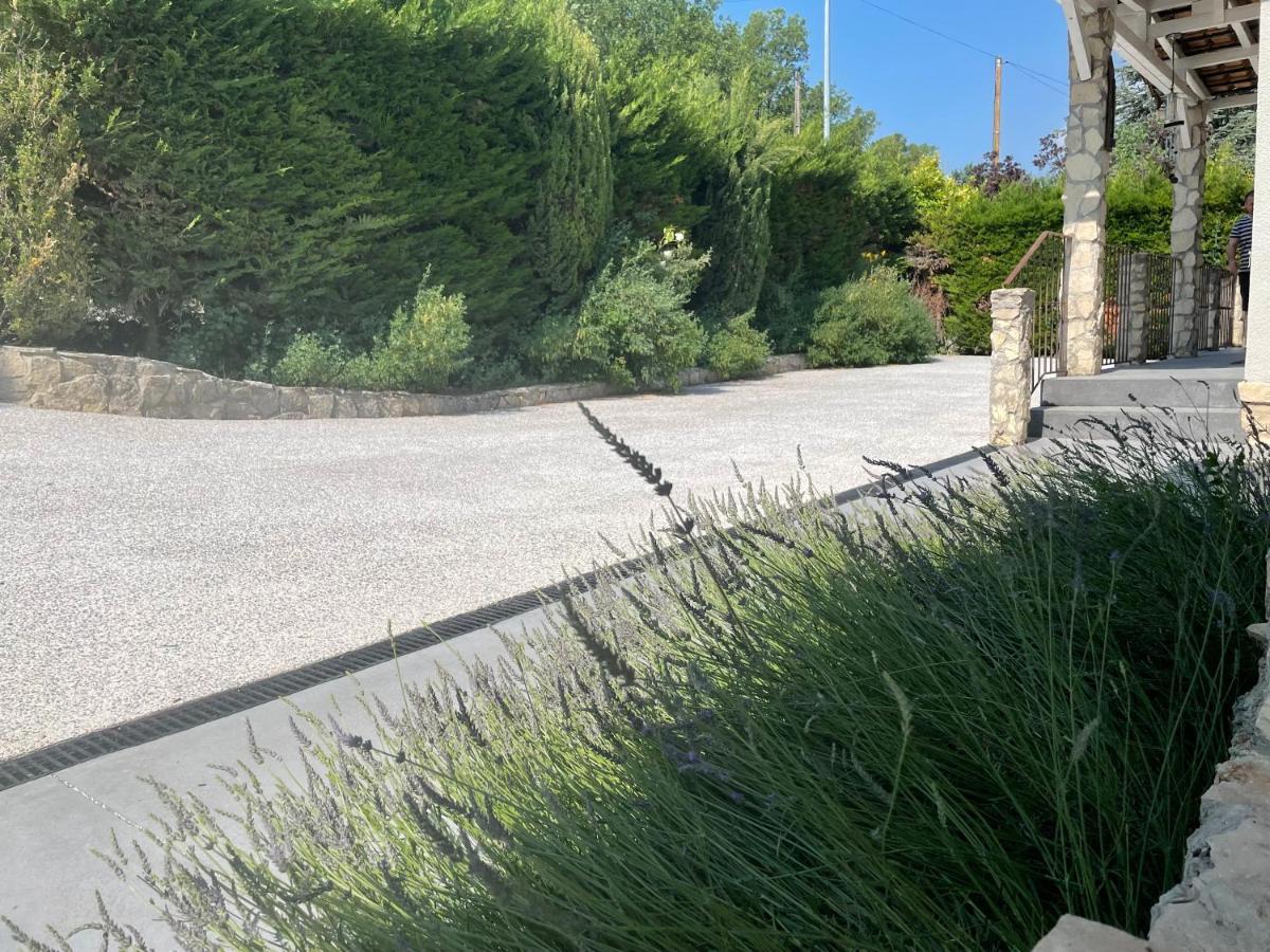 Villa Camille Céreste Dış mekan fotoğraf